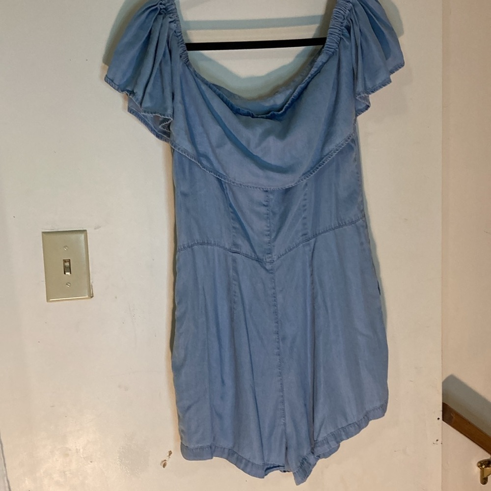 Forever 21 size XL Light Blue Off-Shoulder Romper - Picture 7 of 7